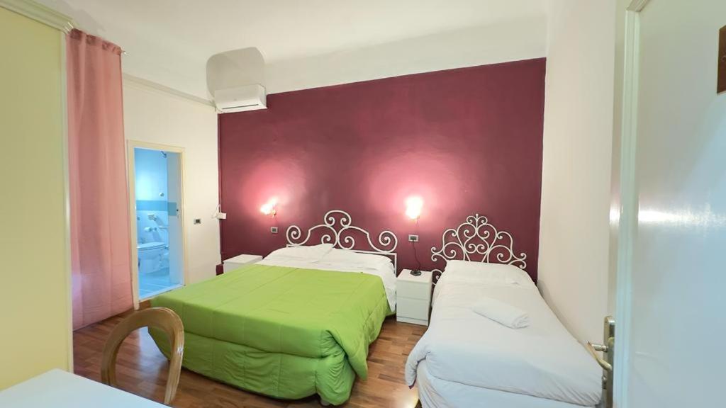 PICCOLO HOTEL Con Access ZTL !!! Ɲel Ƈentro Storico di Ƒirenze !!! Esterno foto